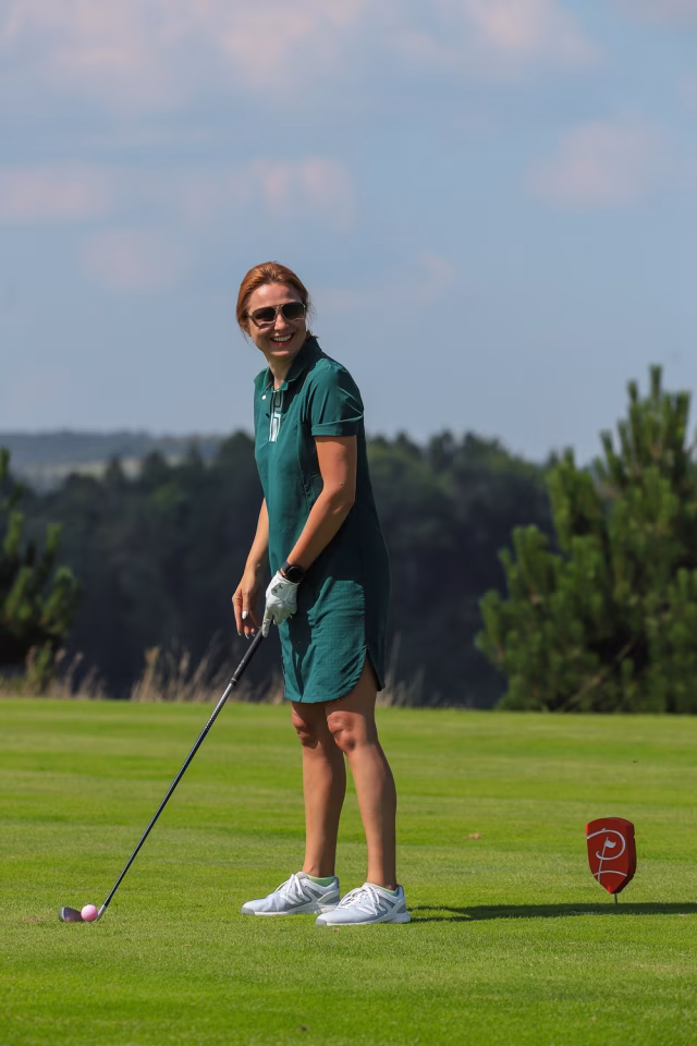 Sport a krása jsou její vášeň: Romana Pavelková si plní sen o golfové soutěži krásy