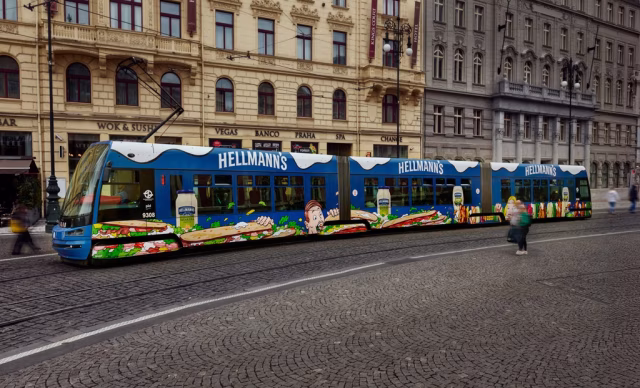 Značka Hellmann´s přizvala ke spolupráci výtvarníka a streetartistu YUDOE 06