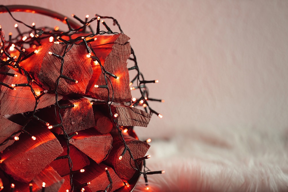 Světelnými řetězy RETLUX rychle a jednoduše pozvete kouzlo Vánoc do svých domovů.